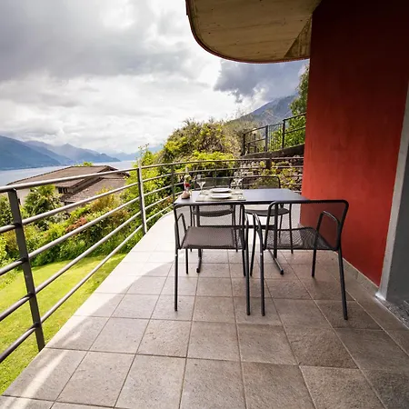 Alto Di Bed and Breakfast Gravedona